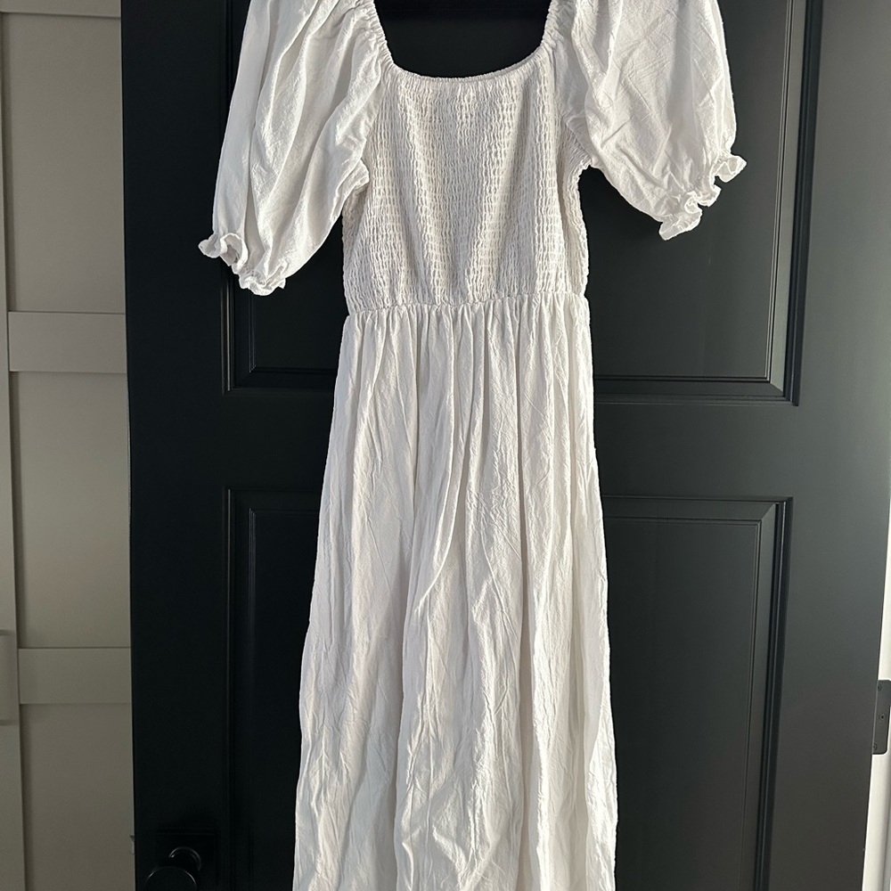 H&M White Smocked Puff Sleeve Sundress - Picture 2 of 2